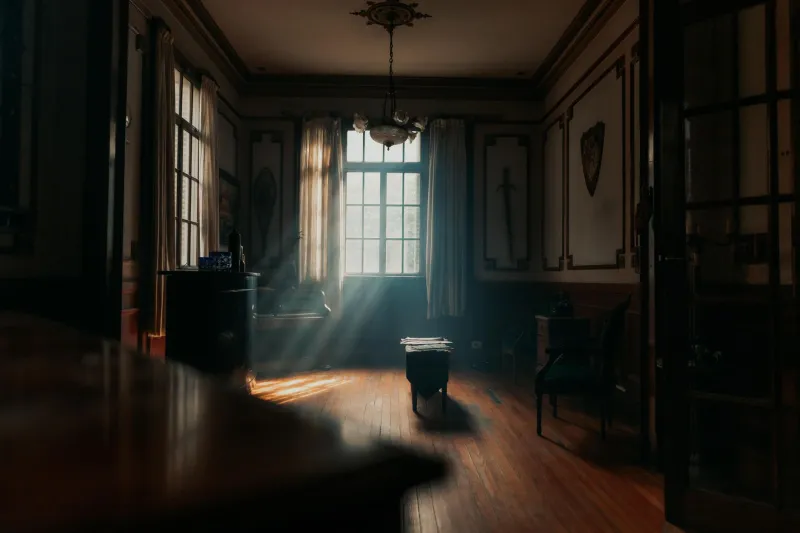 Behind the Wainscoting: How Ogunquit's Wealthiest Families Concealed a Gilded Underground